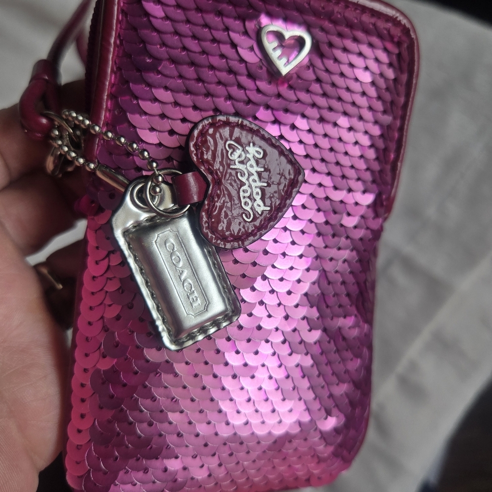 Vintage Coach Poppy Sequin Sweetheart Wristlet  - Picture 4 of 8